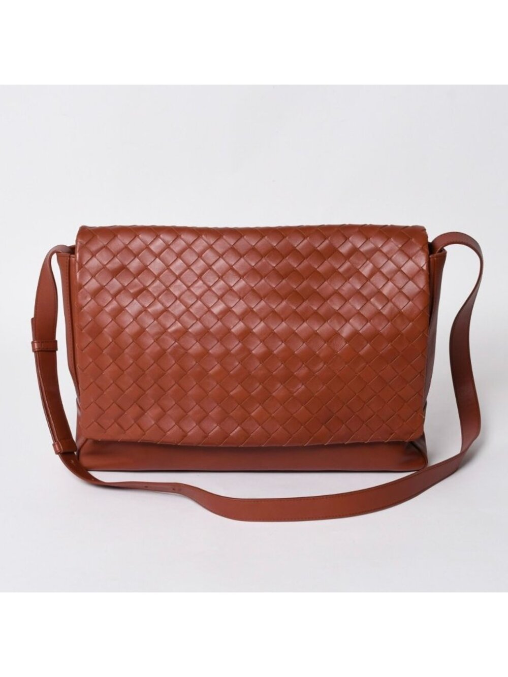 Bottega Veneta Intrecciato Messenger Bag Leather Brown